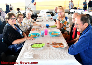 Saint-Vallier : sous la halle couverte