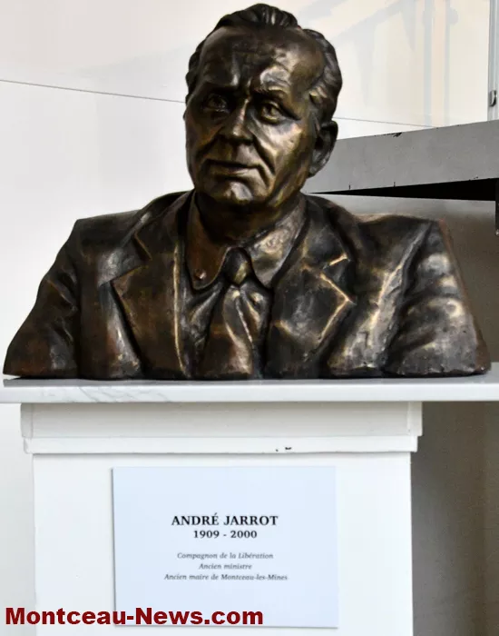 bust-jarrot-11092414