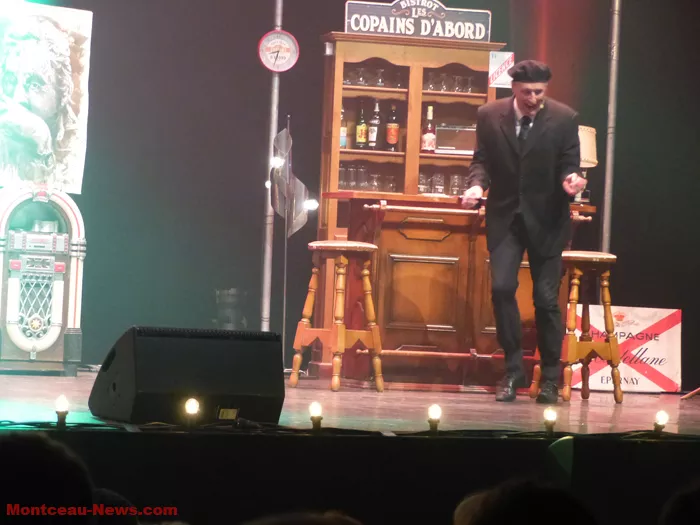 gis-spectacle-12102416