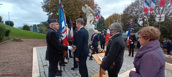 hommage-sanvignes-roger-pinon-13102411