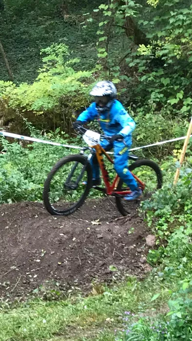 vtt-0810246