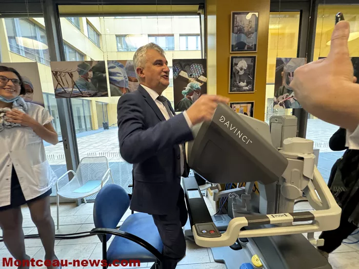 hopital-calo-robot-251124161041