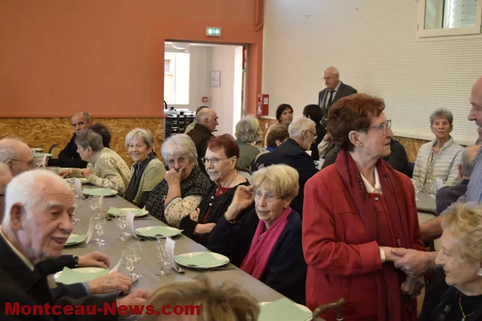 repas-anciens-111124161030