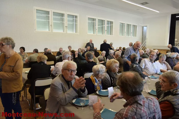 repas-anciens-111124161035