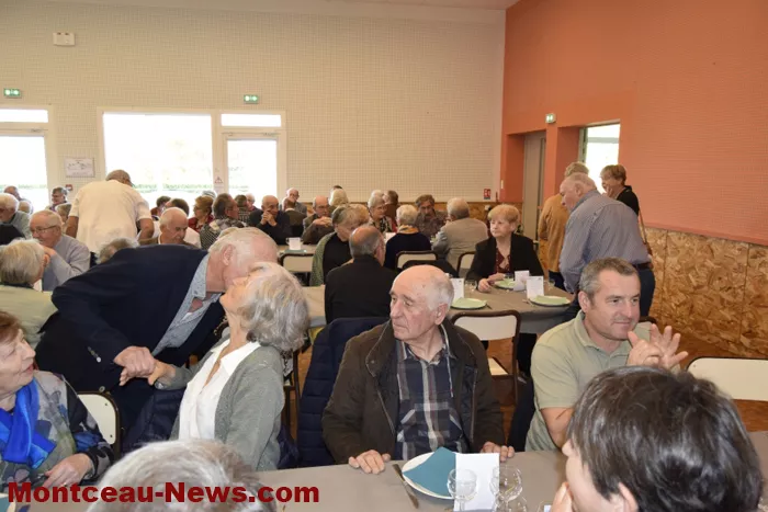 repas-anciens-111124161037