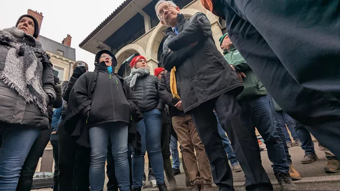 manif-loup-121224161028