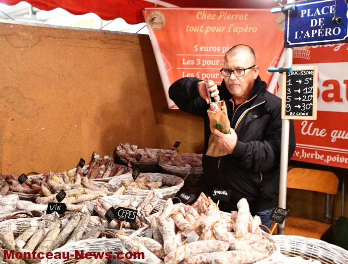 marche-noel-sanvignes-151224161043