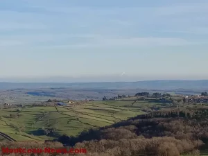 Noël au Mont Saint vincent avec le soleil et le Mont Blanc
