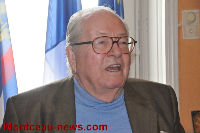 le pen 2403136