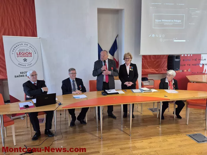 legion honneur-ag-180425161026