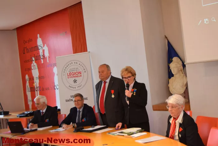 legion honneur-ag-180425161050