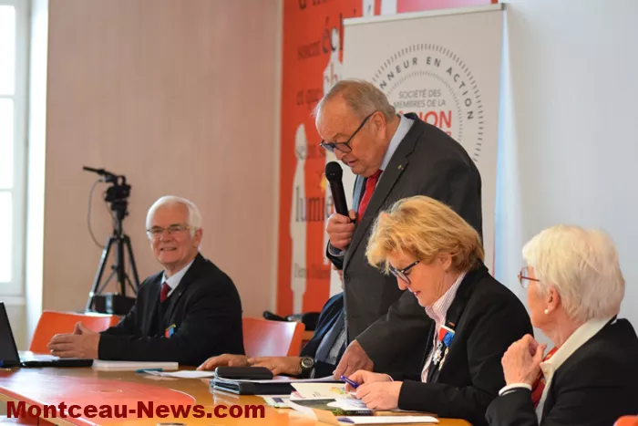 legion honneur-ag-180425161060