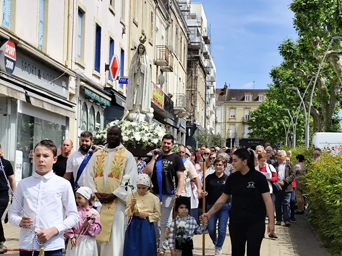 fete-potugais-fatima-300525161060