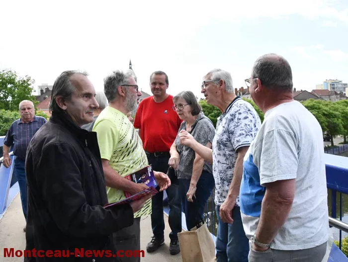 politique-marche-040525161034