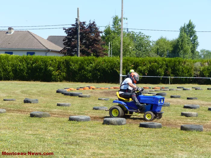 courses-tondeuse-genelard-220625161054