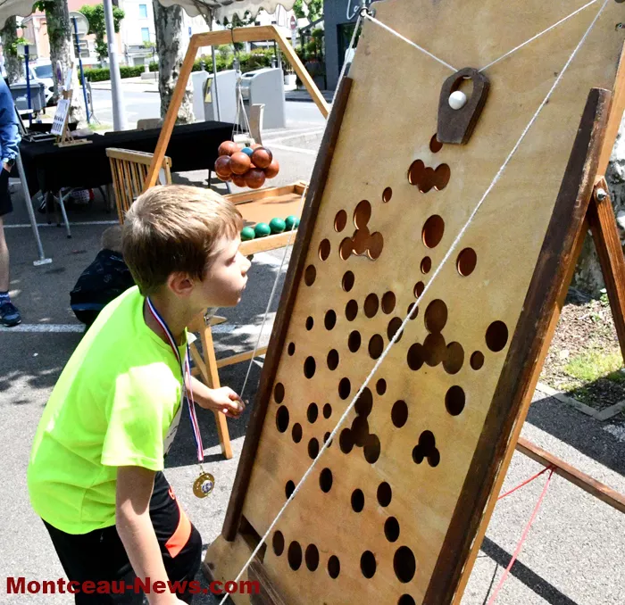 montceau-fete-canal-090625161025