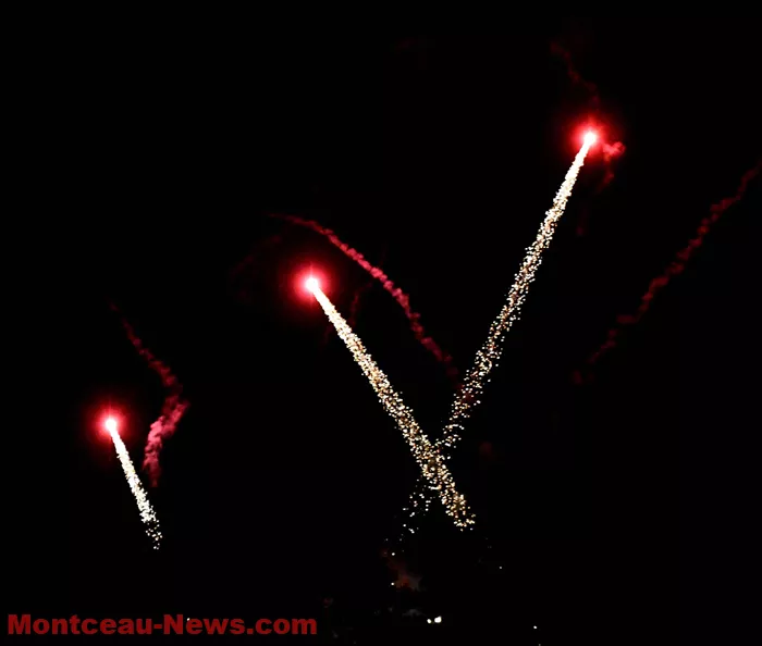 feu-artifice-montceau-140725161026