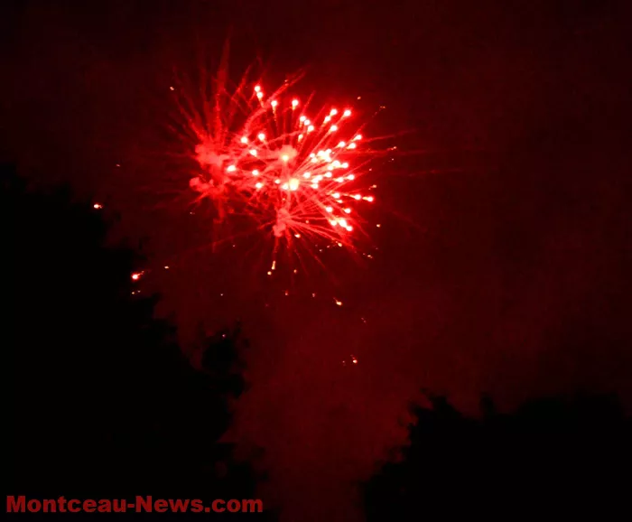 feu-artifice-montceau-140725161030