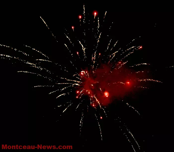 feu-artifice-montceau-140725161033