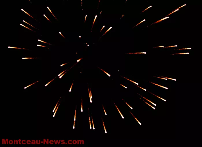feu-artifice-montceau-140725161034