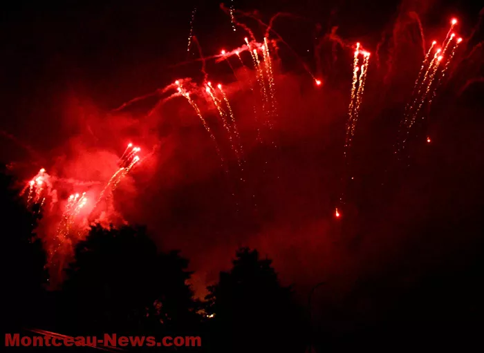 feu-artifice-montceau-140725161038