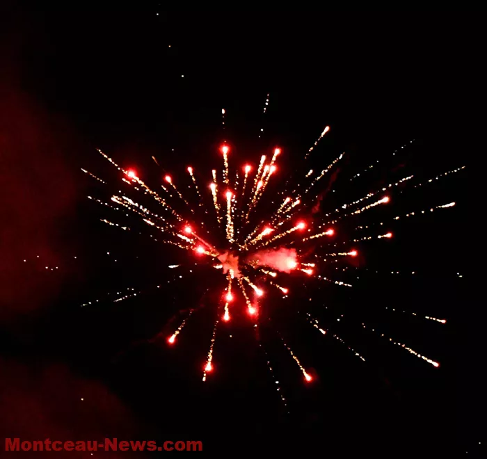 feu-artifice-montceau-140725161043