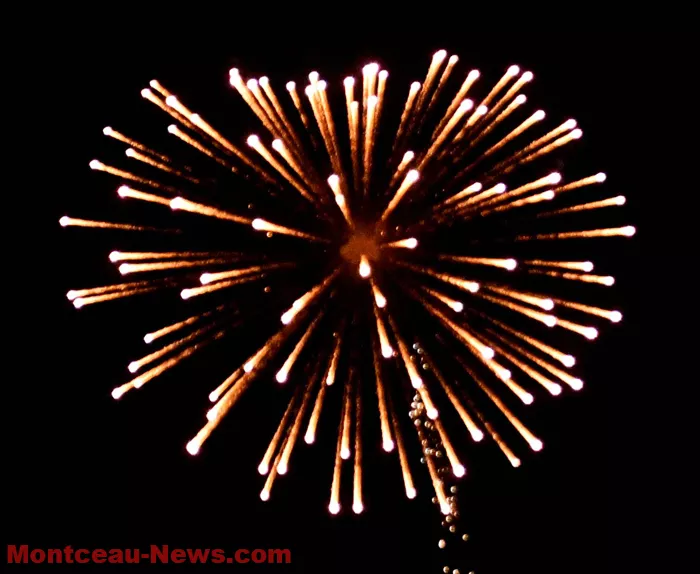 feu-artifice-montceau-140725161044