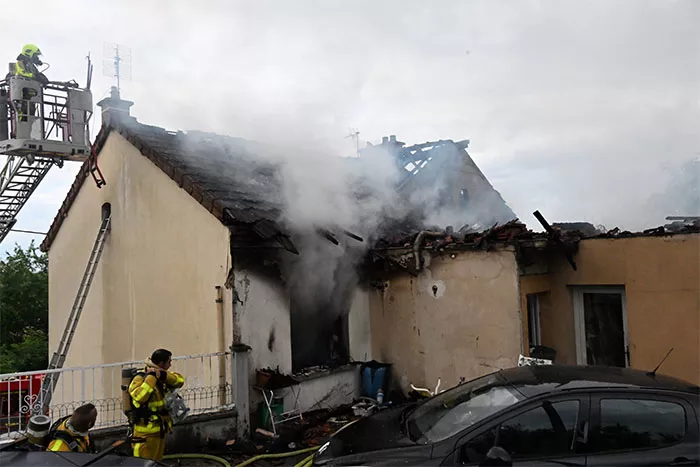 feu-maison-montcenis-300725