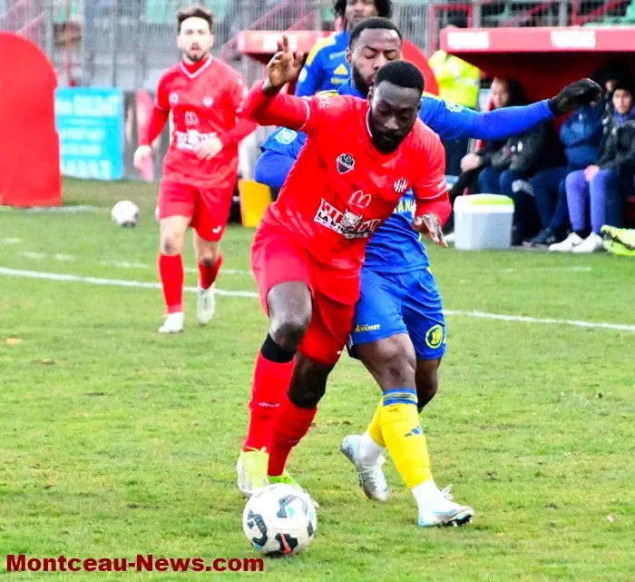 foot-yanis-150725