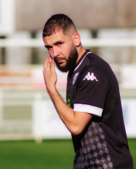 foot-yanis-100825161024