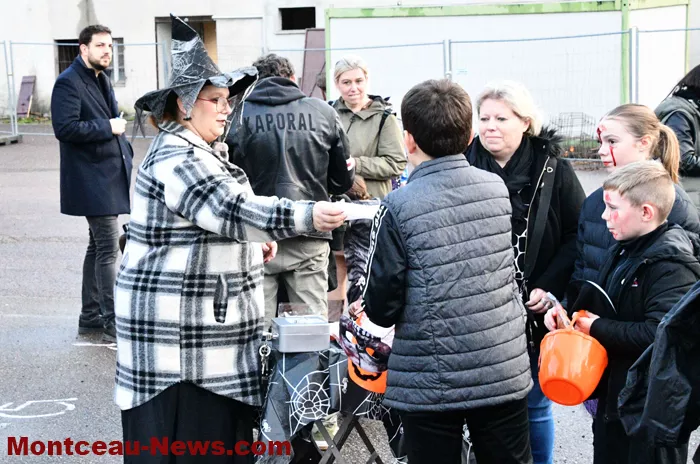 defilee-monstres-blanzy-2610251