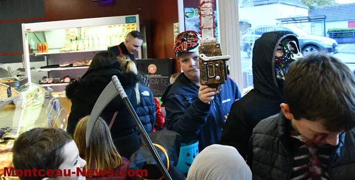 defilee-monstres-blanzy-26102512