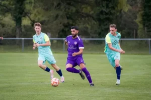 foot-yanis-j1-1910252