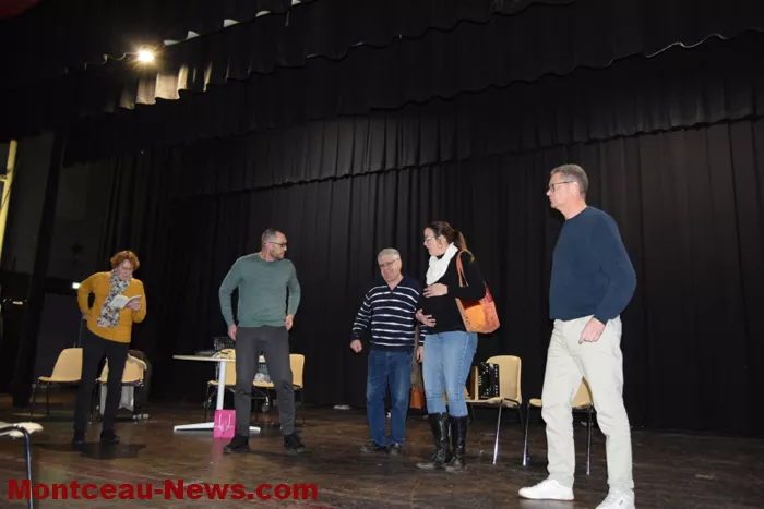 eventail-blanzy-08122512