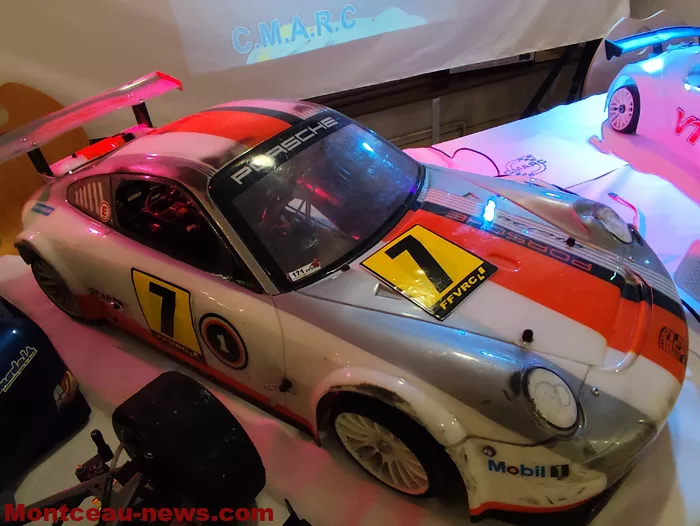 train-model-expo-21022620