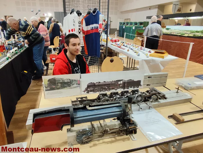 train-model-expo-21022625