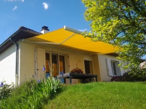 Montchanin : Labrosse-Azur … votre spécialiste menuiseries, volets, portes de garage, portails, stores, bannes et pergolas