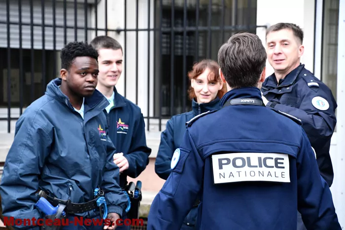 stage-police-1503263