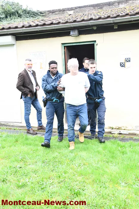 stage-police-1503269