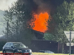 Faits divers à Blanzy : Incendie spectaculaire chez Chapey Paysagiste (VOIR VIDEO)