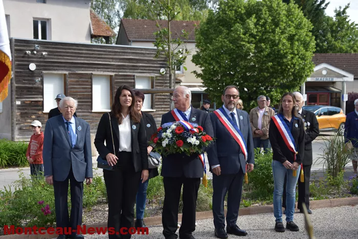 bizots-commemo-09052616