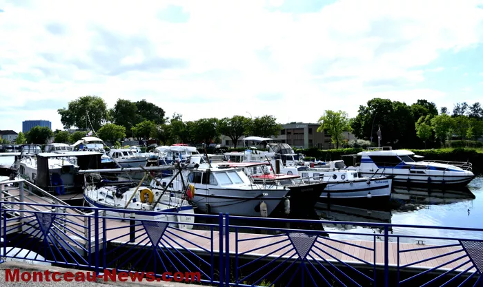 point-presse-fete-port-2105261