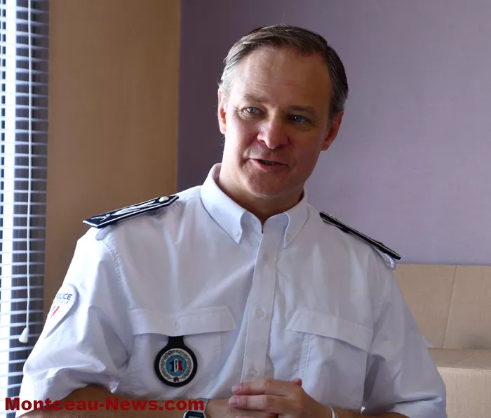 nouveau-commissaire-08072619