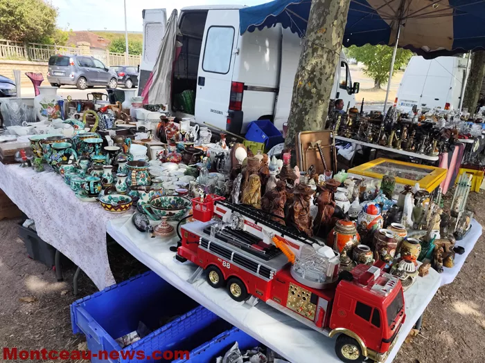 pcf-vide-grenier-17082642
