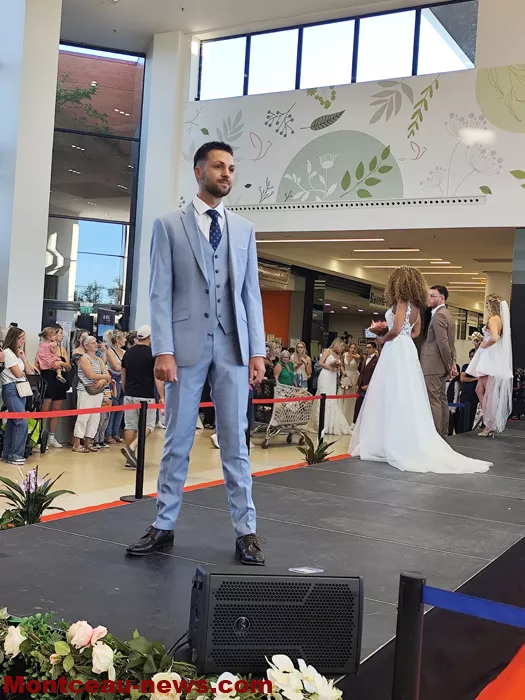 defilee-salon-mariage-26092672