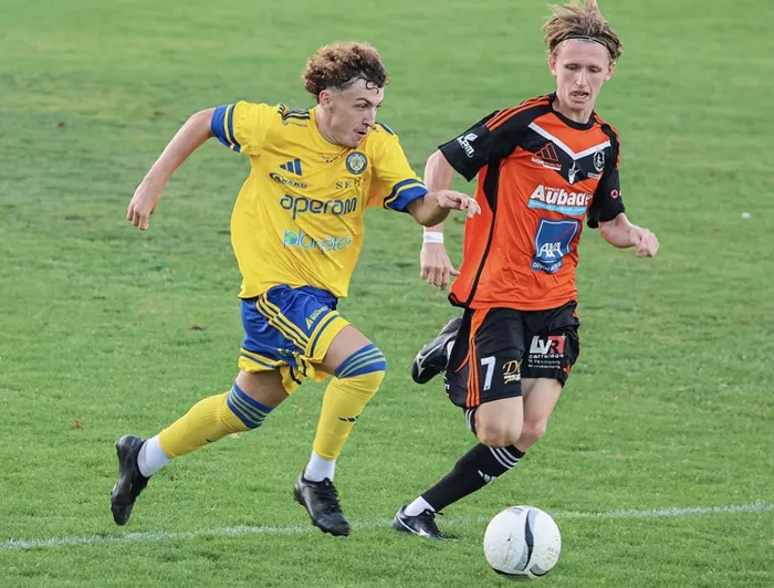 foot-yanis-2009262