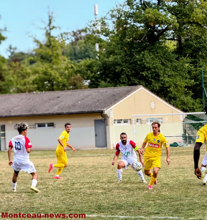 foot-yanis-2809261