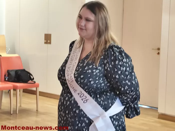 miss-curvy-2609264
