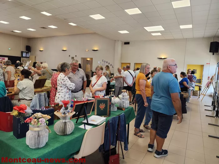 salon-livres-perrecy-21092646