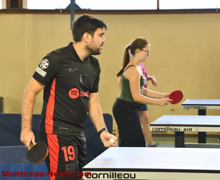 tennis-table-13092613